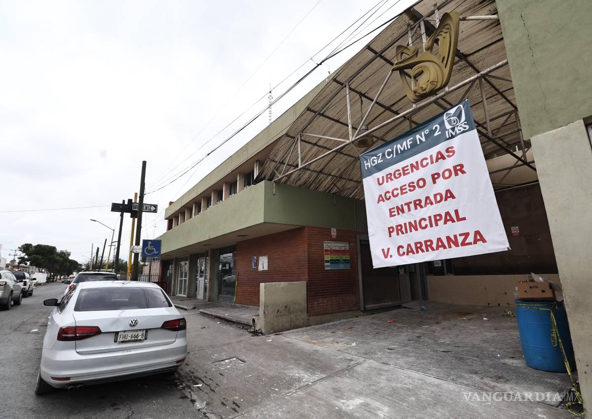 $!Las obras de remodelación en el Hospital General de Zona No. 2 del IMSS obligaron a cambiar el acceso de ambulancias al bulevar Venustiano Carranza.