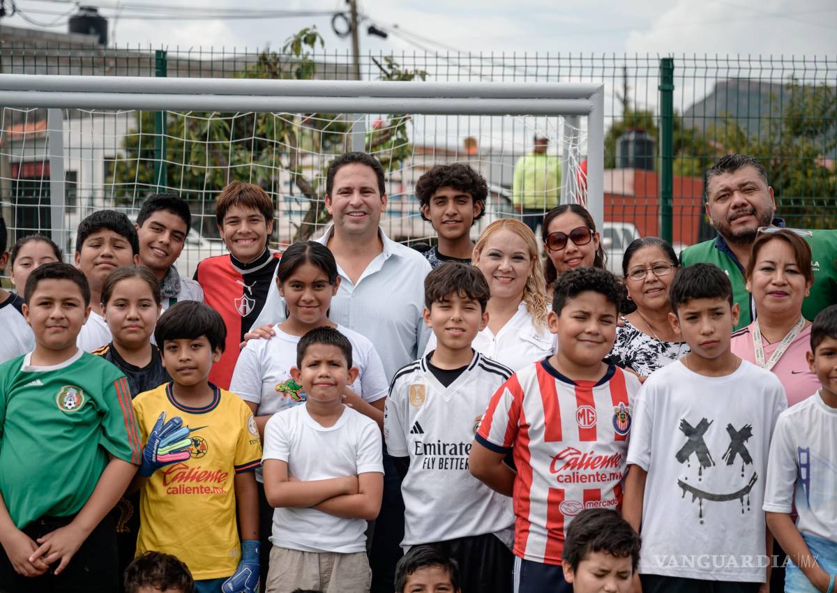 $!El Presidente Municipal mencionó que con Activa tu Parque con apoyo de empresas comprometidas, se han inaugurado ya las plazas Mirasierra Spurs y La Roma.
