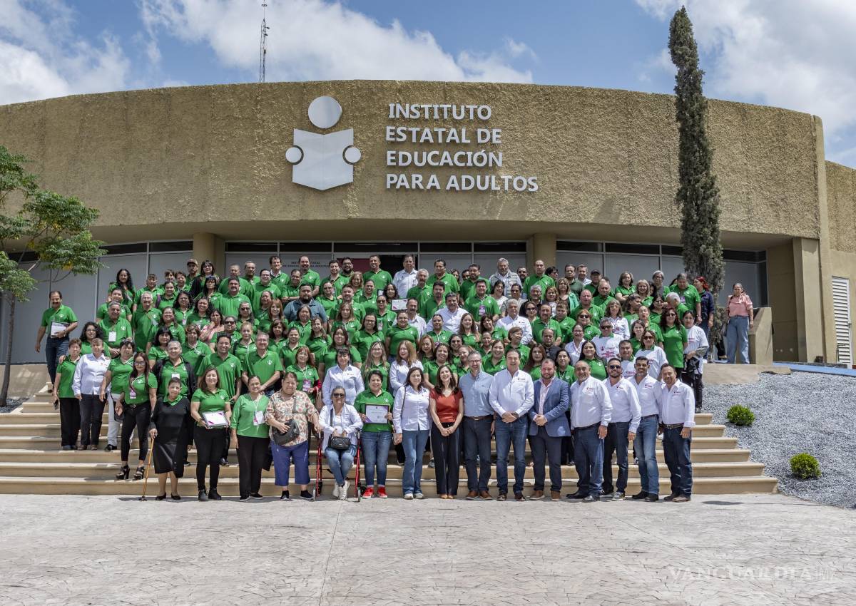 Suma IEEA a estudiantes en la lucha contra el rezago educativo en Coahuila; impulsan cambio legal para ofrecer preparatoria