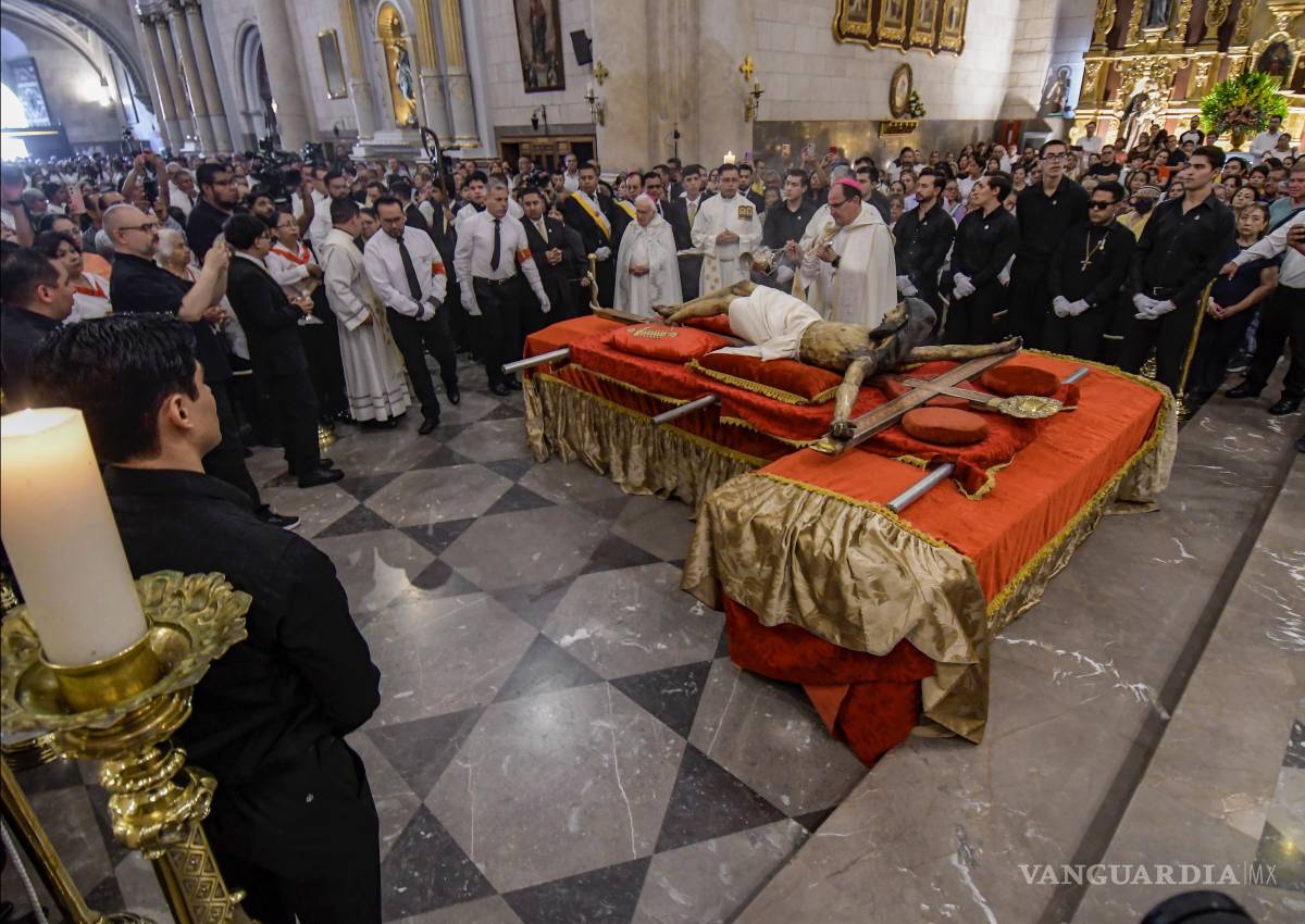 Saltillo vuelca su fe en el Santo Cristo de la Capilla