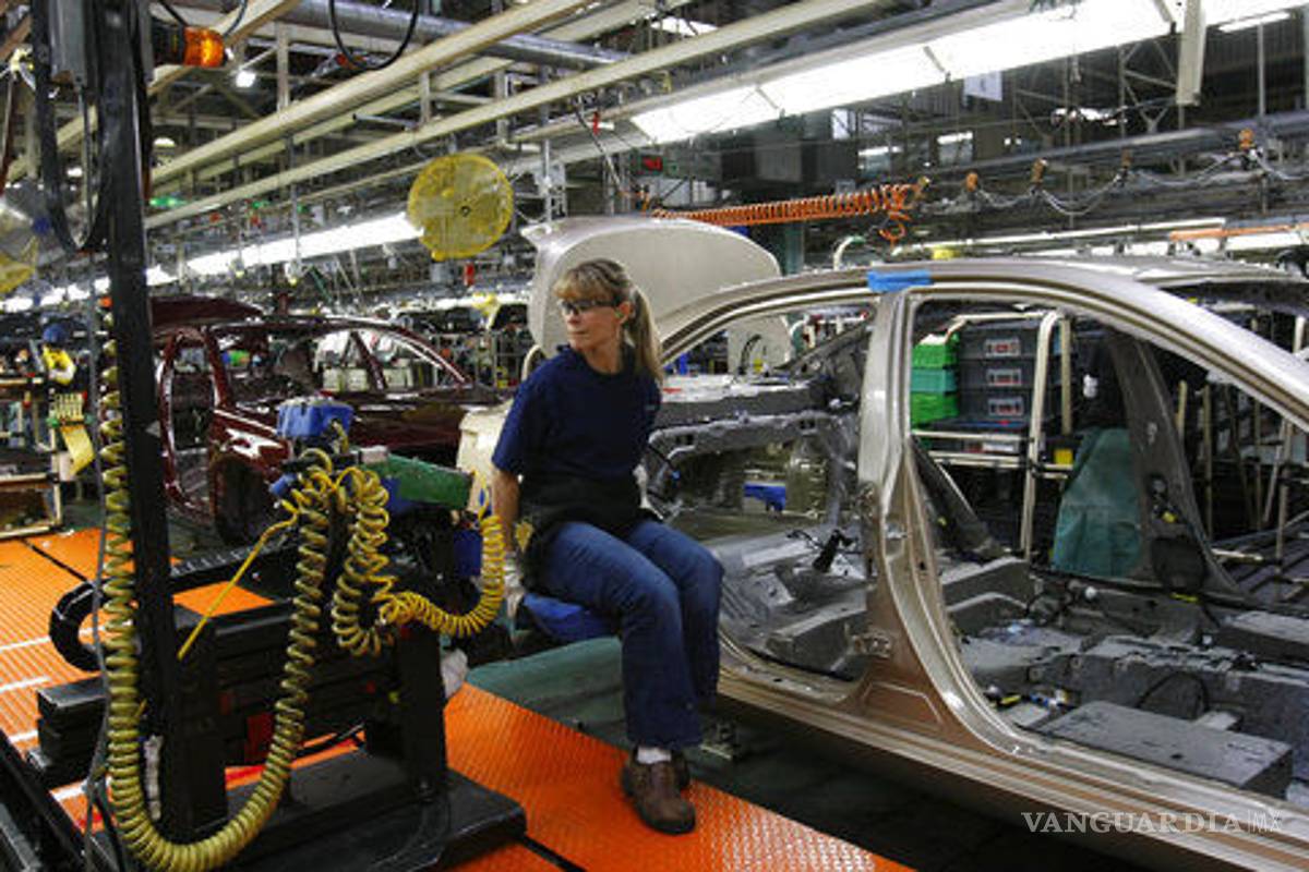 Arancel automotriz impactaría el empleo en EU, advierte Toyota
