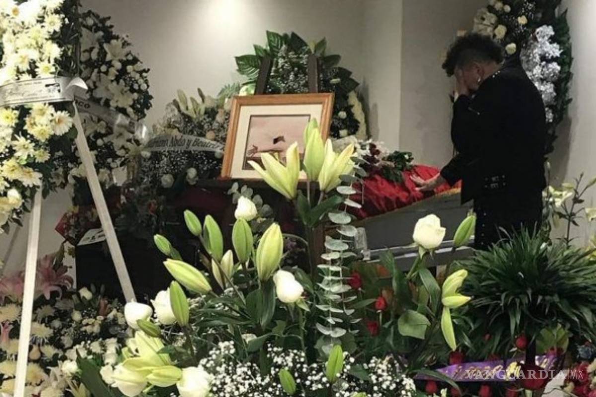 $!Así cantó Rubén Albarrán de Café Tacvba en el funeral de Armando Vega-Gil