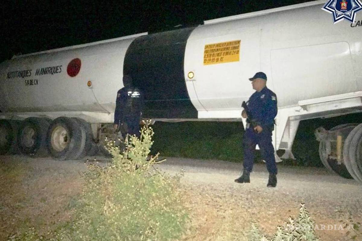 $!Hallan pipa cargada con 31 mil litros de hidrocarburo en Oaxaca
