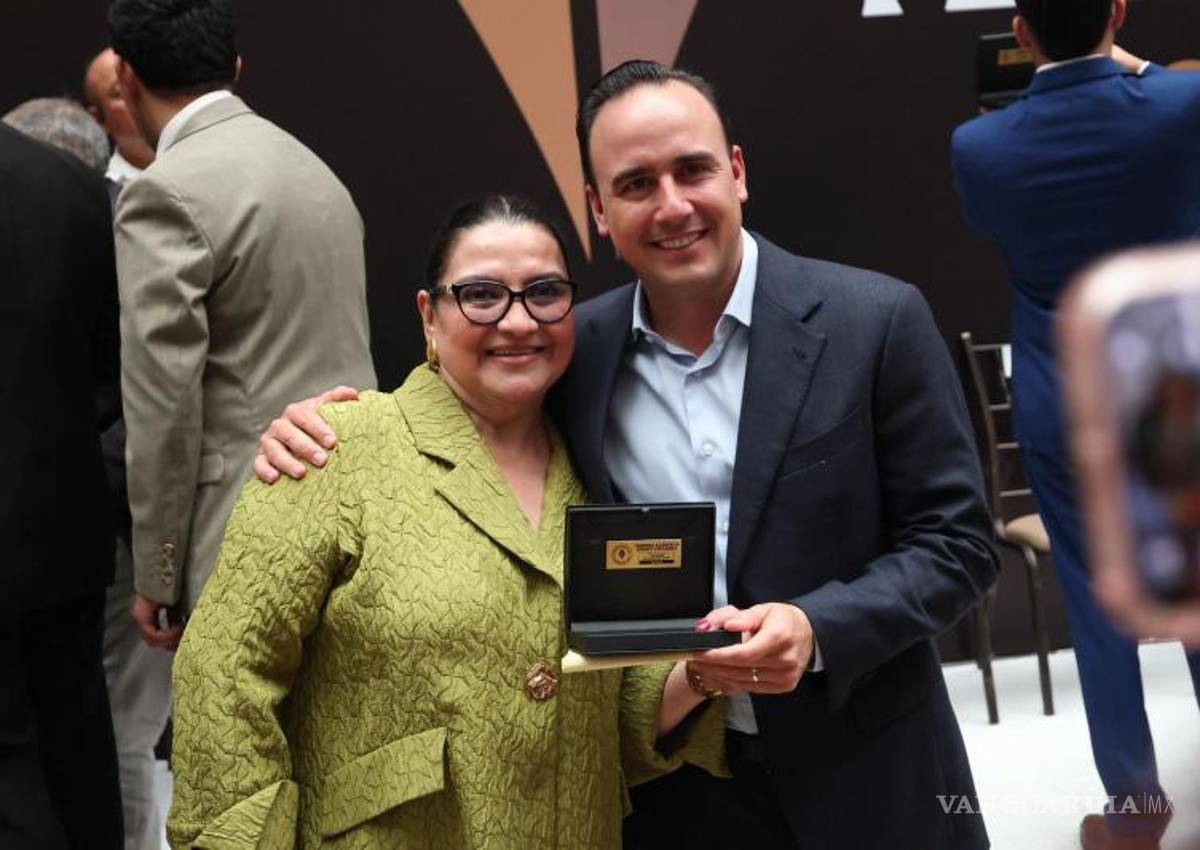 Reconocen labor de periodistas de Grupo VANGUARDIA con el Premio Estatal de Periodismo 2025 en Coahuila