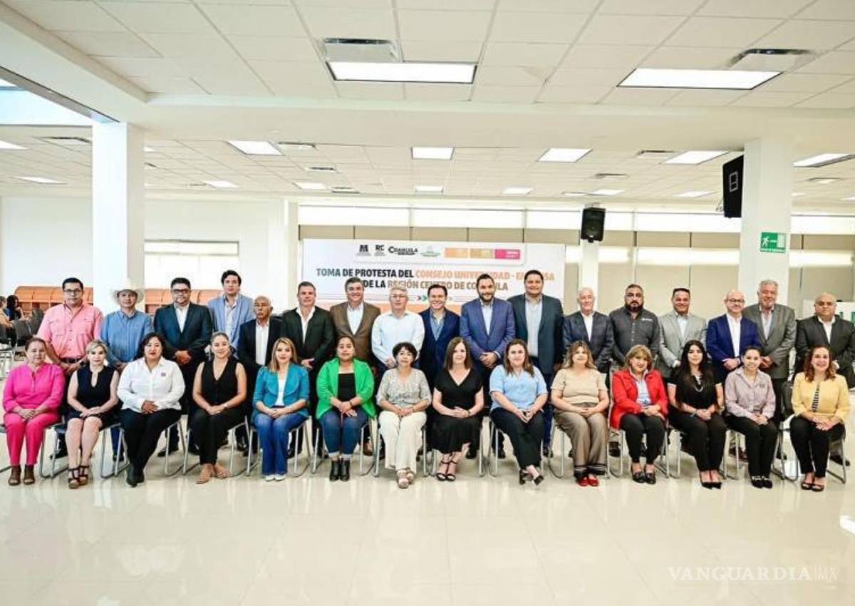 $!Representantes del gobierno, academia y sector productivo durante el acto protocolario.