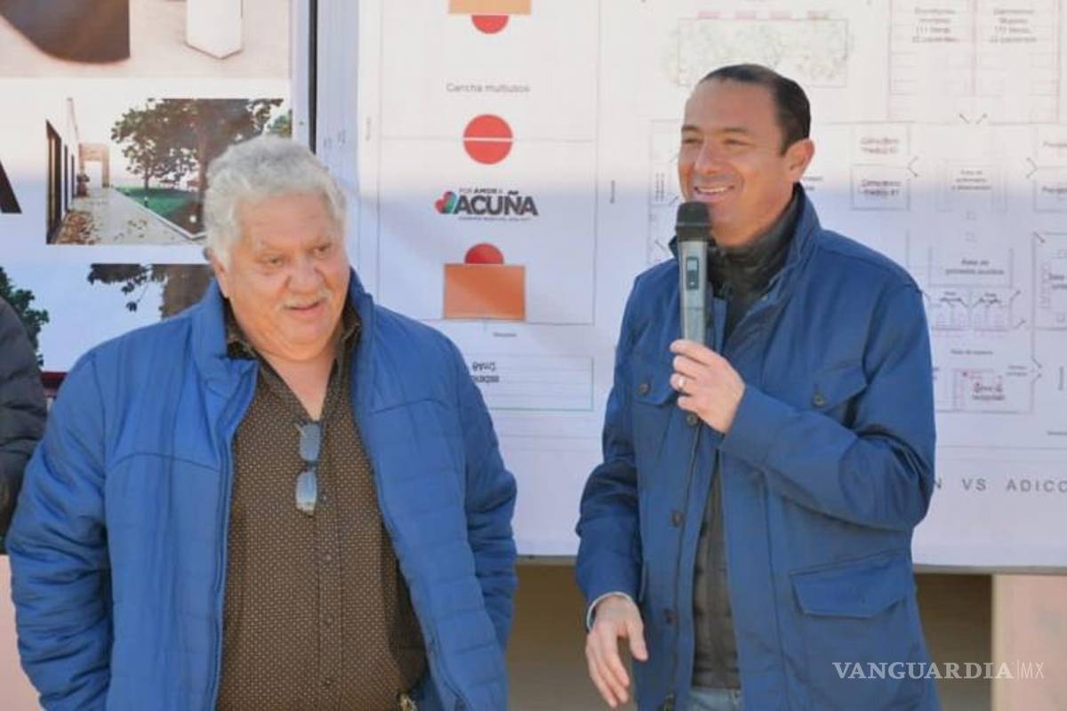 $!Participantes y patrocinadores del proyecto acompañan el inicio de la obra, que busca atender a jóvenes y adultos con adicciones.