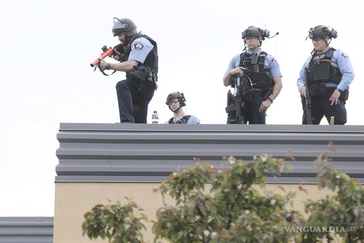 $!Violentas protestas y saqueos en Minneapolis por la muerte de George Floyd por abuso policial (fotos)