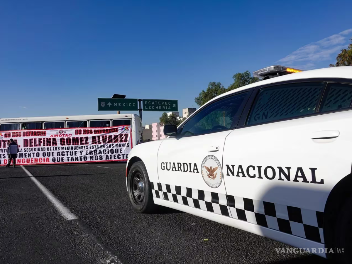 $!“No es un acto político”, transportistas critican a AMLO por minimizar paro nacional