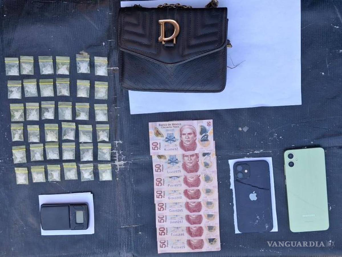 $!‘La polisexy’ cae por posesión de droga, en Nuevo León
