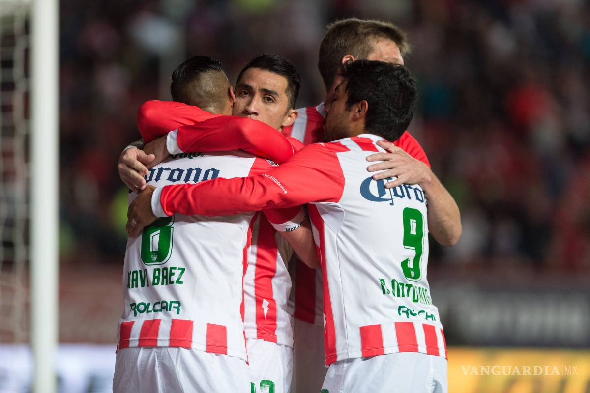 Jugador del Necaxa se cambiará el número en honor al Chavo del 8