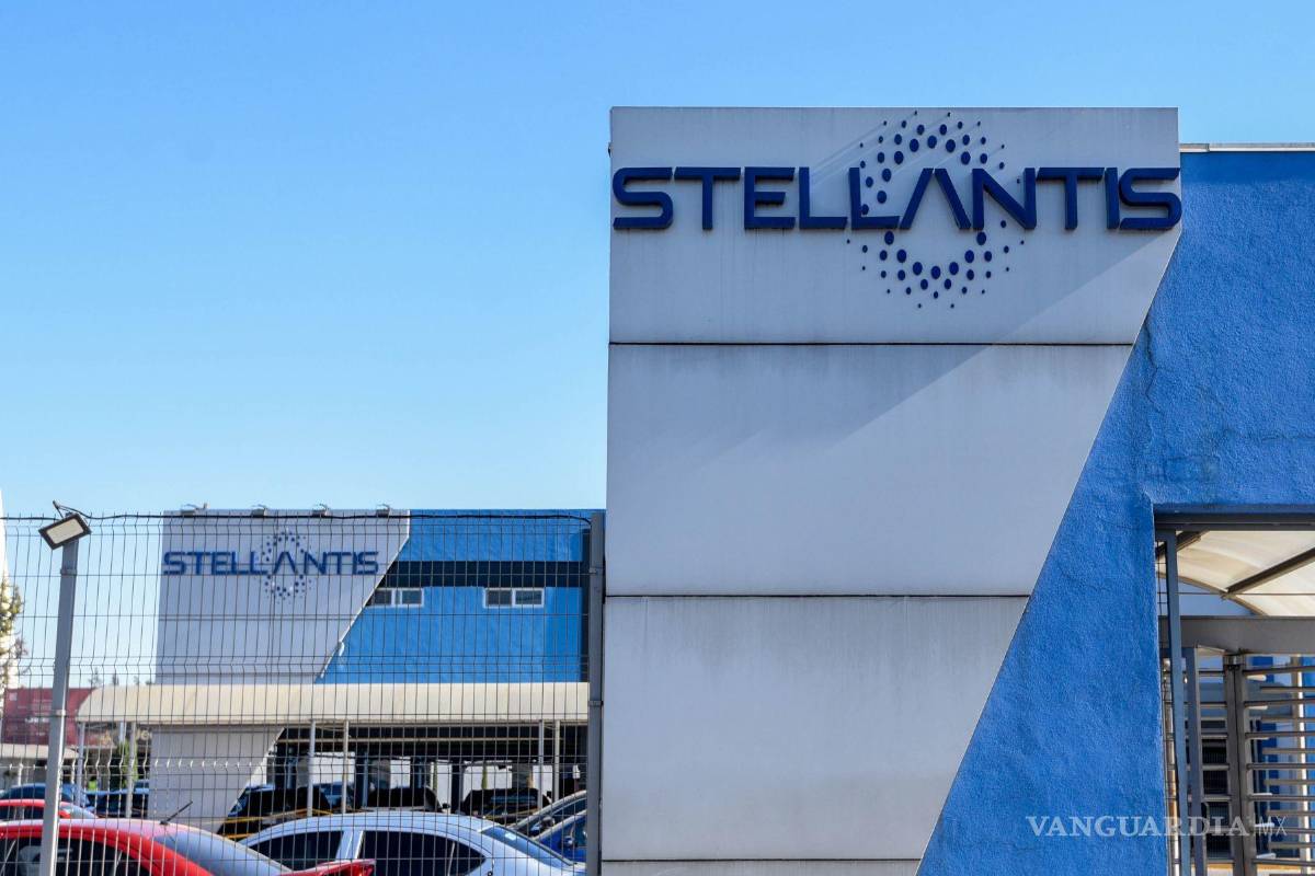 Producción automotriz cae en abril; planta Stellantis de Toluca y Saltillo, las más afectadas