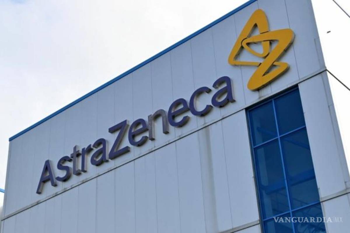 AstraZeneca presenta tratamiento que reduce en 77% el riesgo de desarrollar COVID de forma sintomática