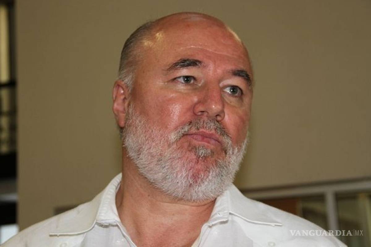 Clouthier pide que se cambie la ley para partidos políticos en lugar de regresar dinero