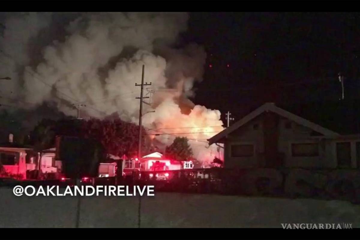 Temen que hayan muerto 40 personas por incendio en Oakland