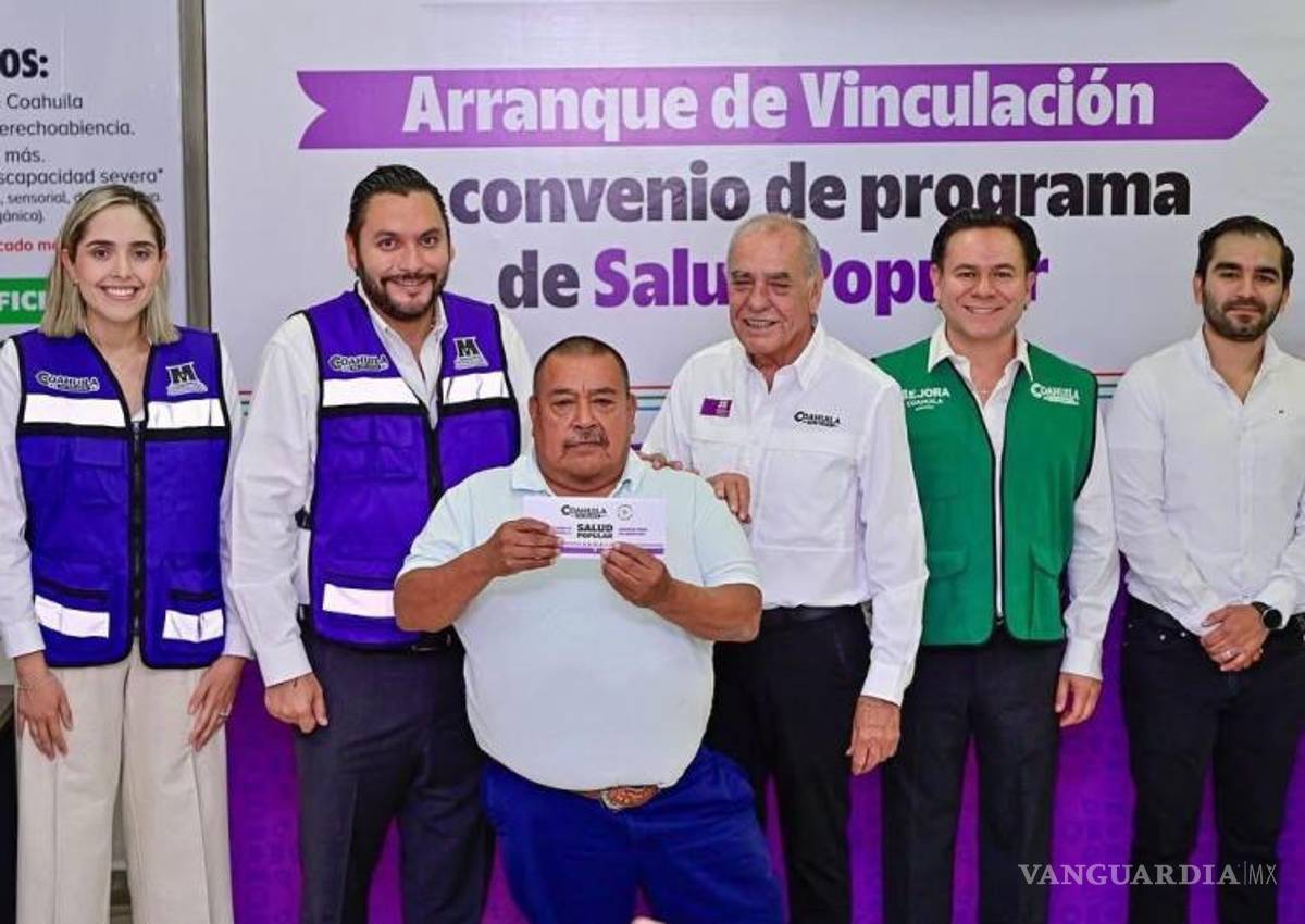 $!El alcalde Villarreal (izq) y el secretario de Salud estatal encabezaron el arranque.