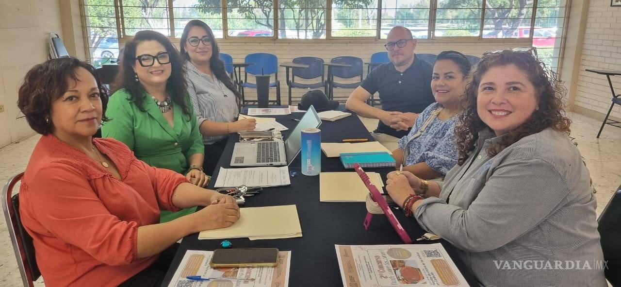 $!El jurado calificador estuvo conformado por académicos, promotores culturales y cocineras tradicionales, quienes destacaron la creatividad y autenticidad de las propuestas.