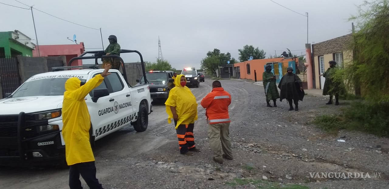 $!Cierran avenidas ante fuertes lluvias en Castaños, Coahuila