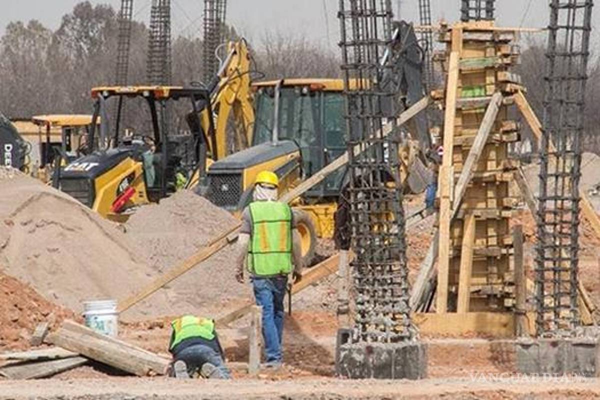 En octubre, cae 14 por ciento valor de producción anual de empresas constructoras en México: Inegi
