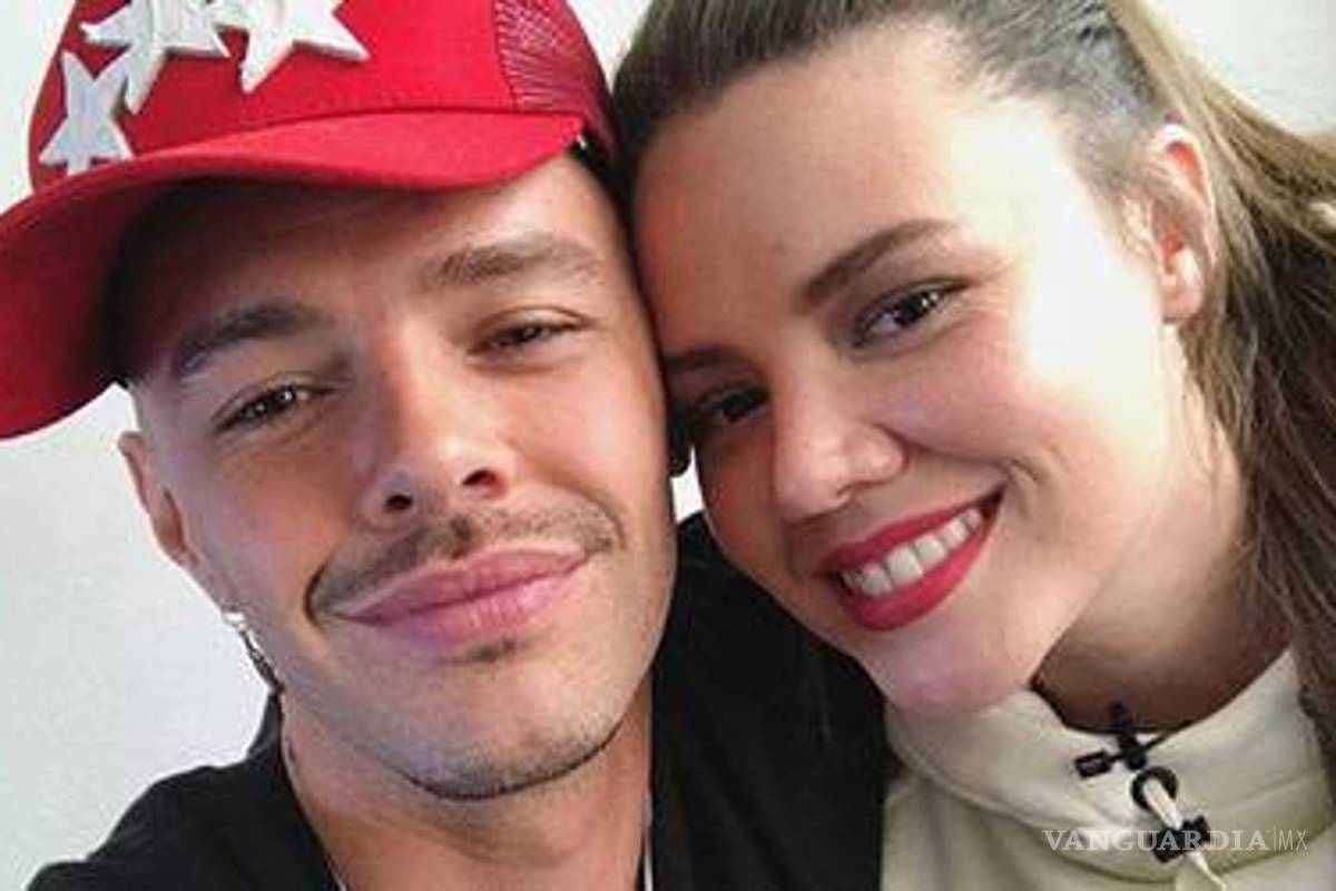 Jesse se burla de internauta cuando le pregunta cómo conoció a Joy y que cómo se les ocurrió hacer un dueto