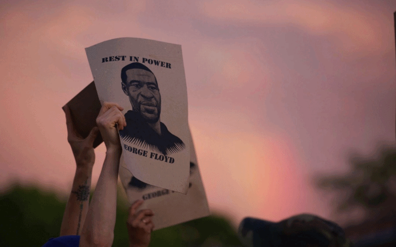 $!Violentas protestas y saqueos en Minneapolis por la muerte de George Floyd por abuso policial (fotos)