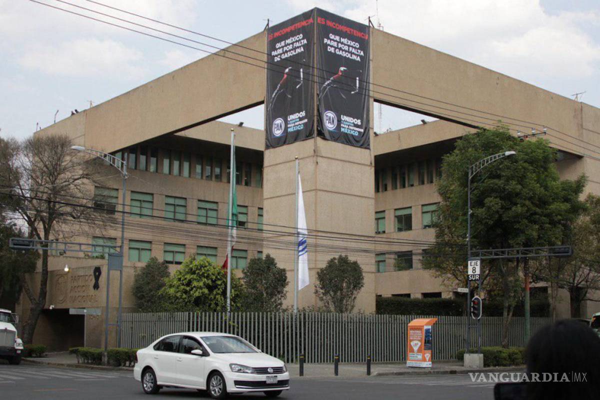 PAN exige a AMLO decir la verdad sobre importaciones de gasolina