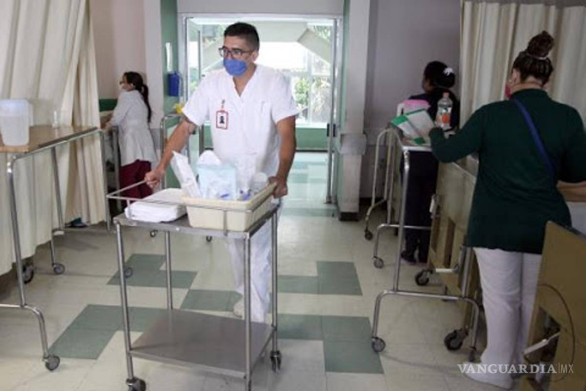 Despiden a enfermeros que atendieron COVID en Zacatecas, ¡por WhatsApp!