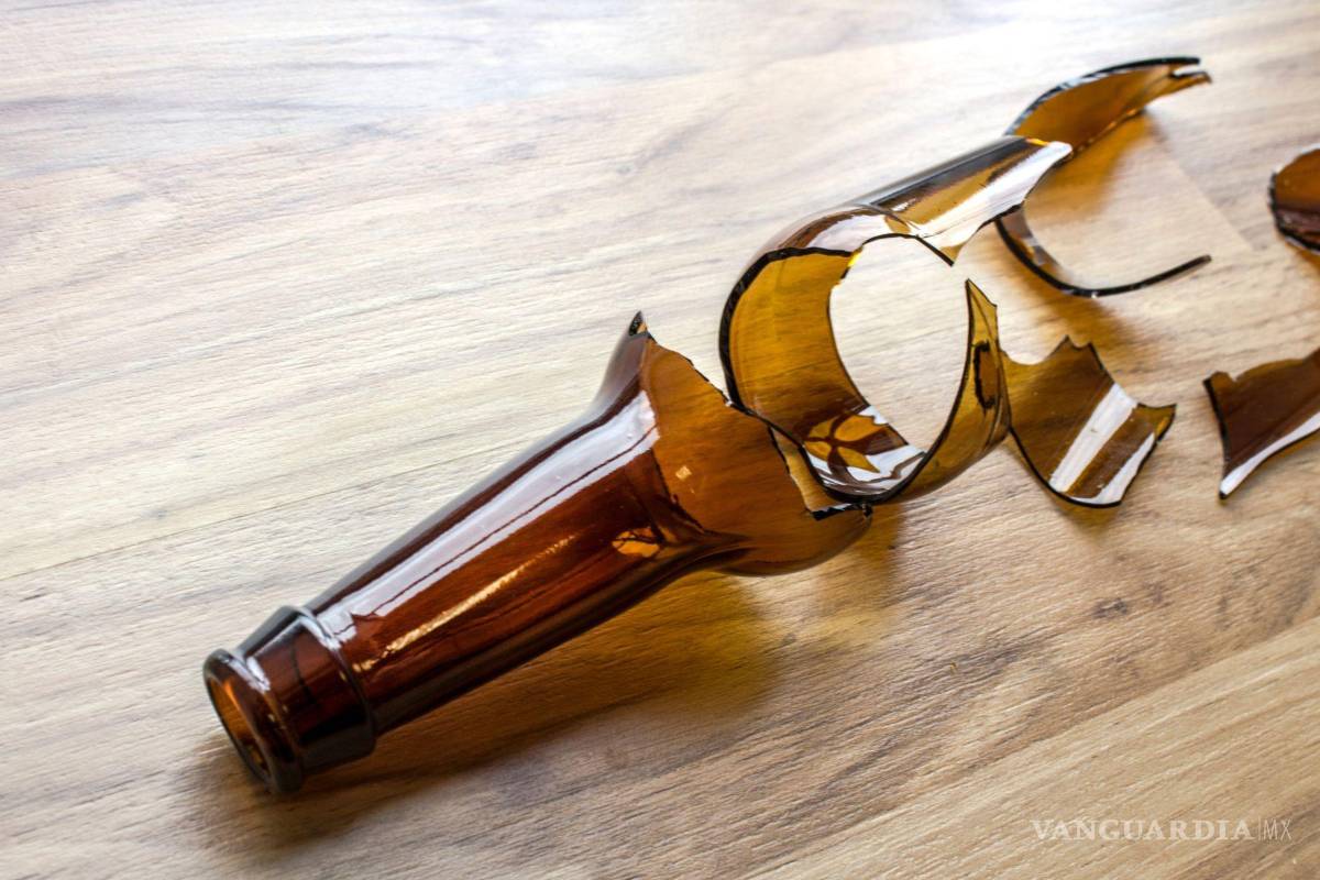 Empleado de popular restaurante de mariscos le da ‘botellazo’ en la cara a su jefe en Saltillo