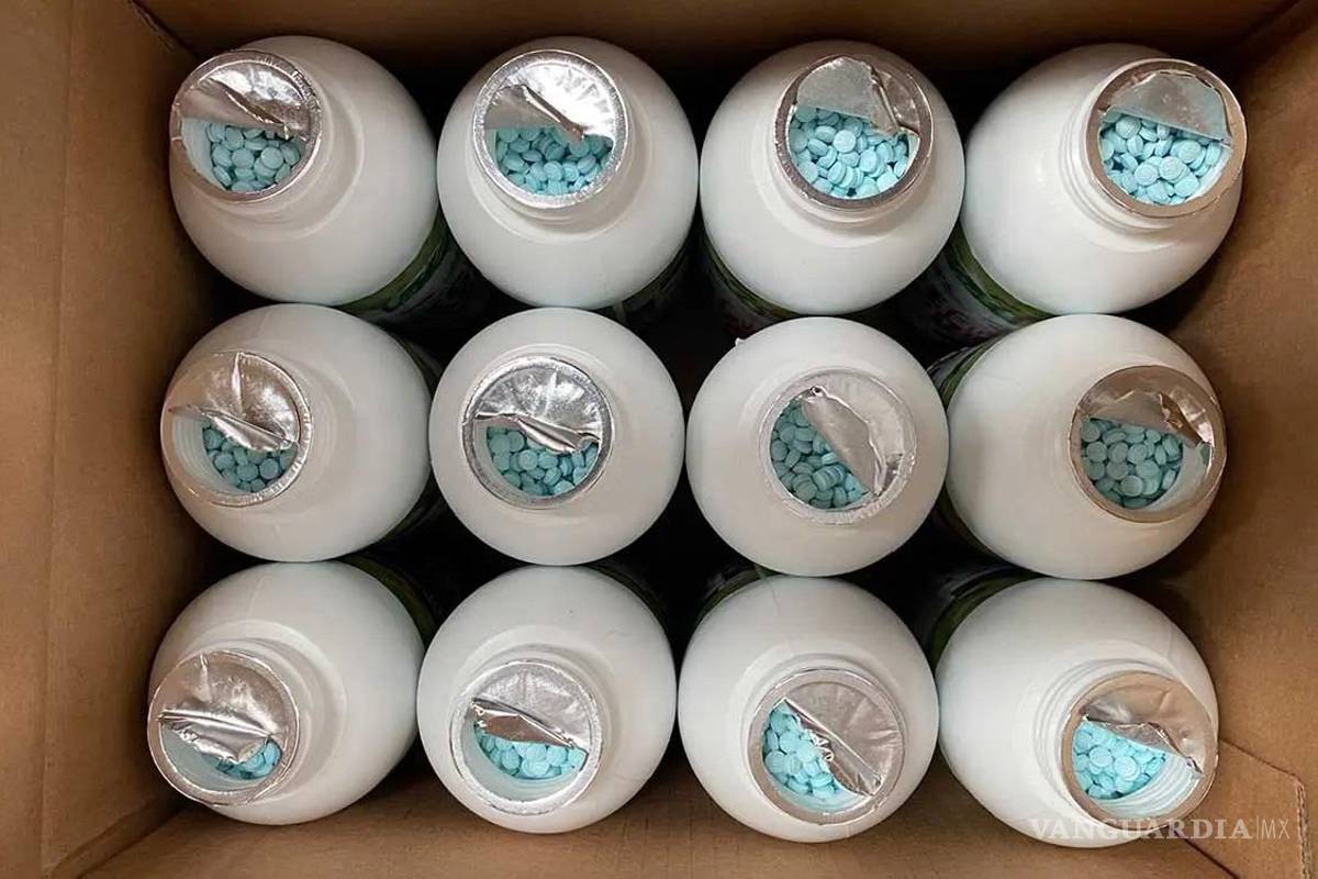 Escondieron más de 600 mil pastillas de fentanilo en botes de proteína, en Sinaloa