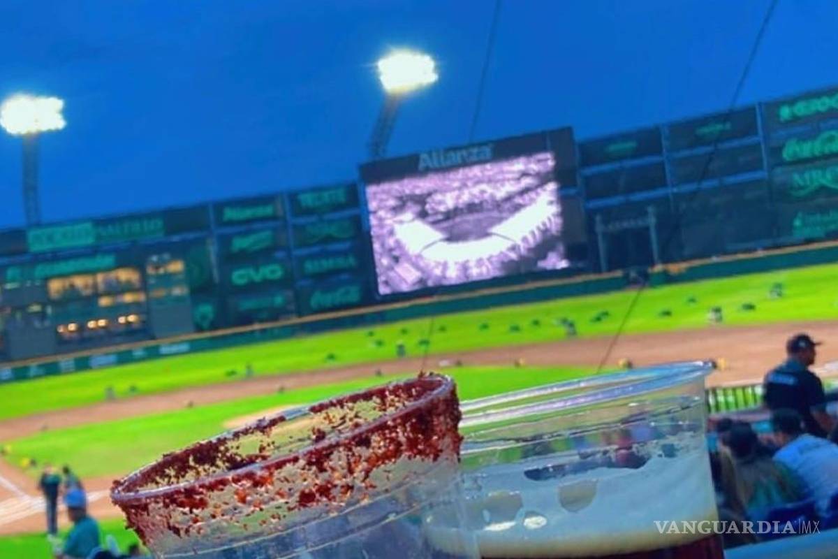 Mujer pide ayuda para encontrar a su pareja infiel en juego de los Saraperos de Saltillo