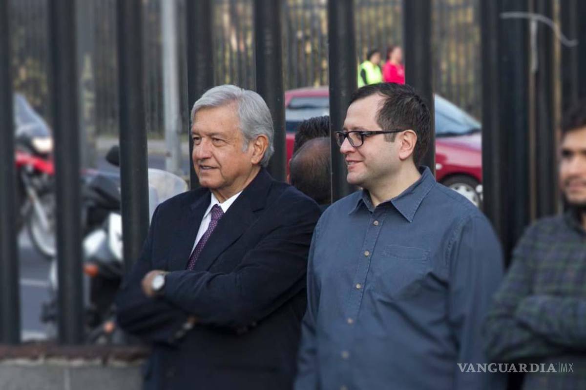 Acusan a AMLO de montaje: empresa donde trabaja su hijo José Ramón creó su página ayer
