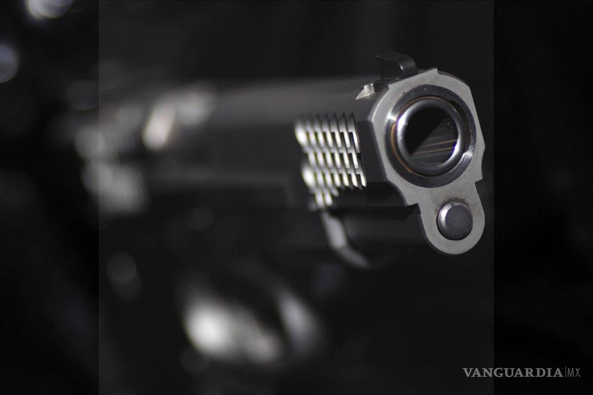 Hombre con arma causa terror en cine de Veracruz