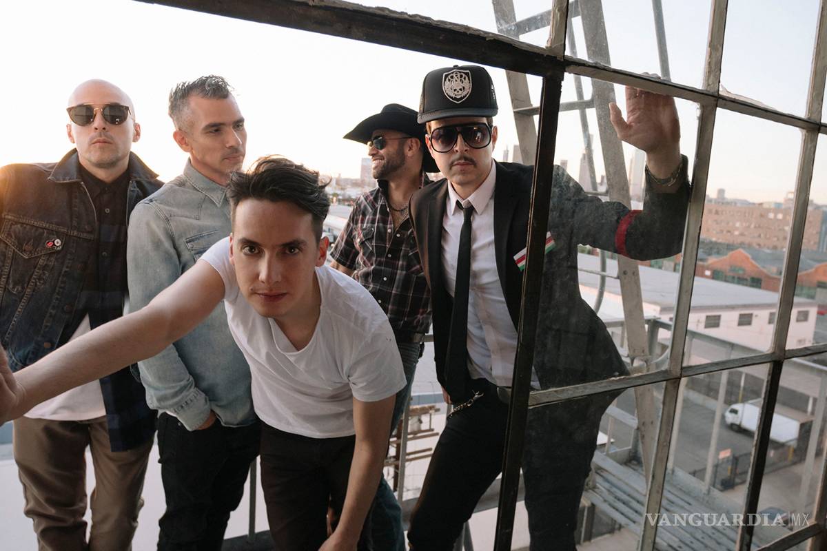 Ana Claudia Talancón protagoniza videoclip de Kinky