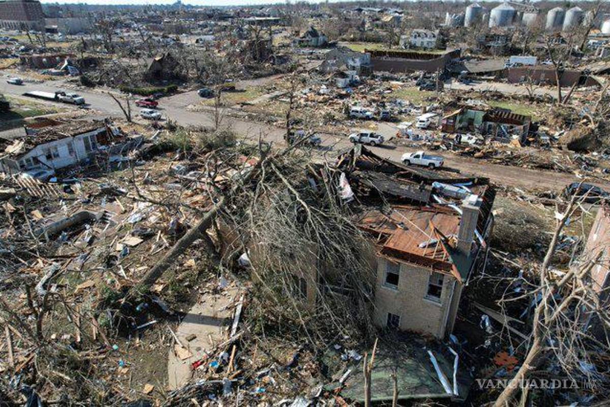 ‘Enjambre’ de tornados en EU dejaría más de cien muertos