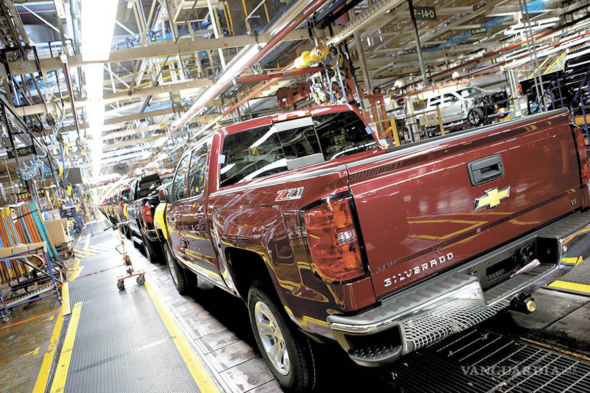 Tras los ataques de Trump a Ford, GM invierte ‘de puntitas’ en México