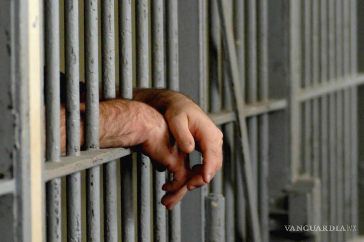 Prisión preventiva para abogado implicado en fraude millonario al ISSSTE