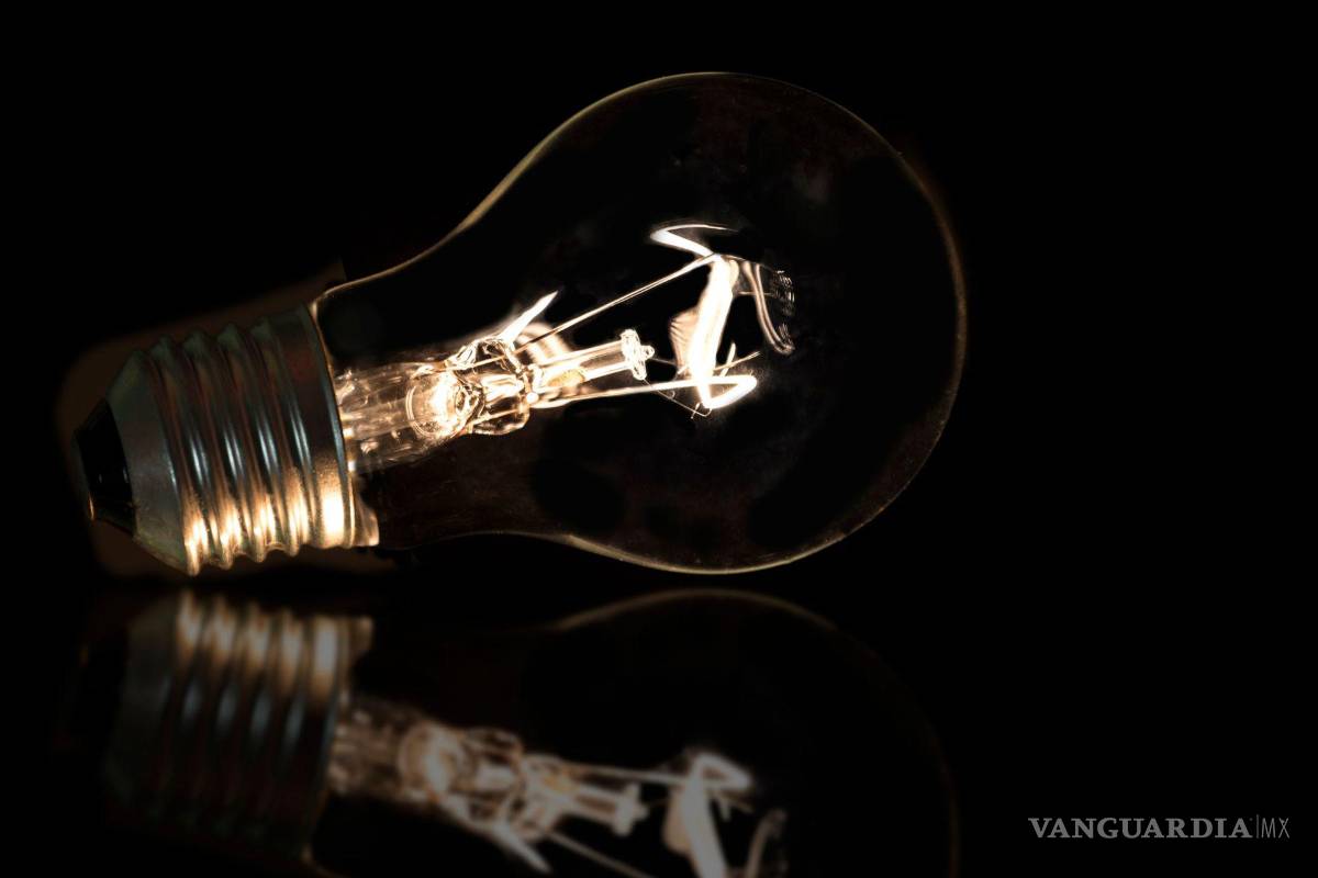 Denuncian comerciantes ‘injustos’ cortes de luz en Zona Centro de Saltillo