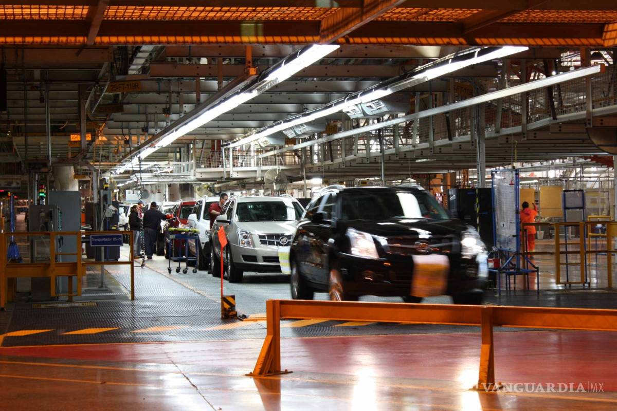 Amenaza Trump a Unión Europea con impuestos en sector automotriz