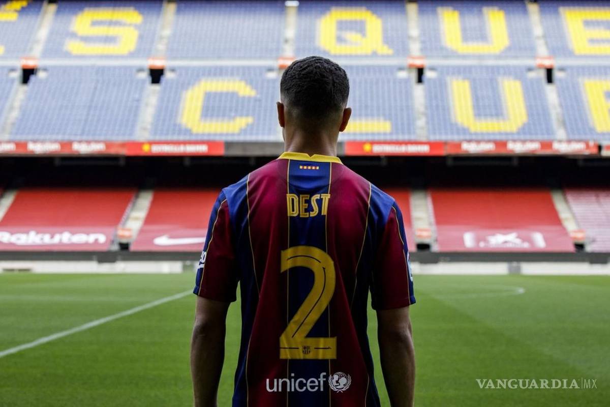 Barcelona hace oficial el fichaje de Sergiño Dest