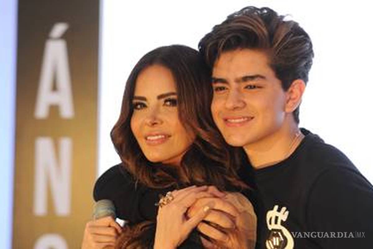 Hijo de Gloria Trevi recuerda a Ana Dalay durante el lanzamiento de su primer sencillo como cantante