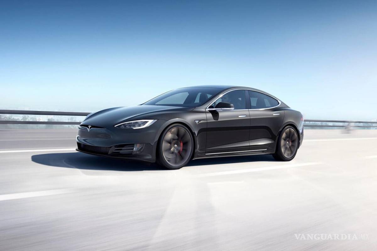 Tesla Model S Plaid rompe récord; supera a Porsche Traycan Turbo
