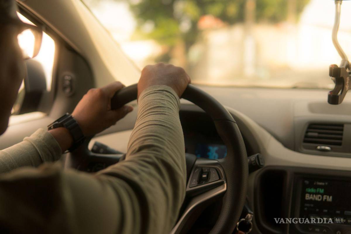 Coahuila: pacientes con demencia y Alzheimer siguen obteniendo licencia de conducir, dice especialista