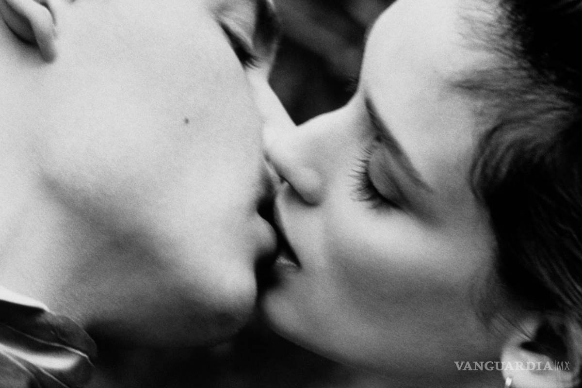 5 formas de besarlo para que nunca te olvide