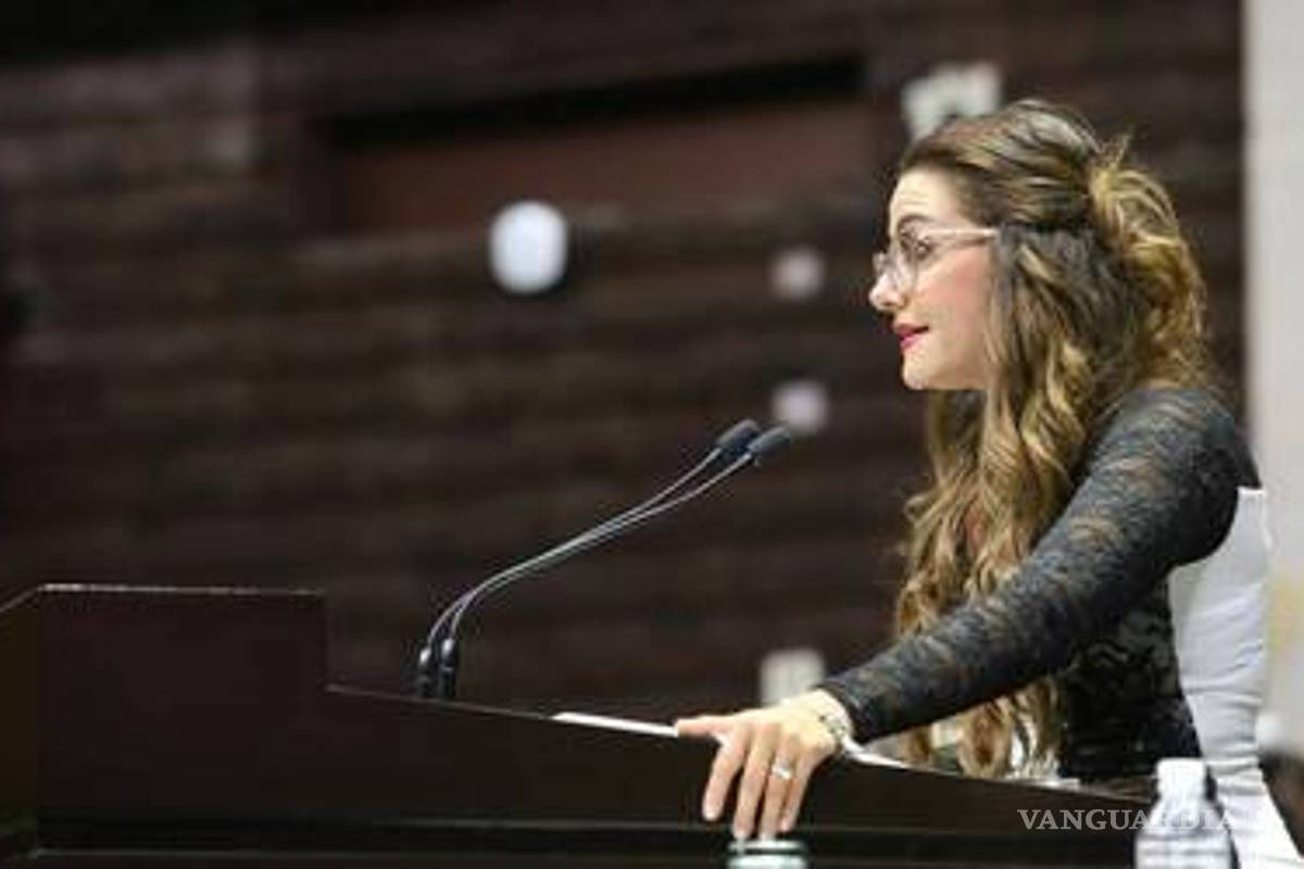 Diputada del PES se defiende en redes sociales: Yo no trago de sus impuestos, sino de mi marido