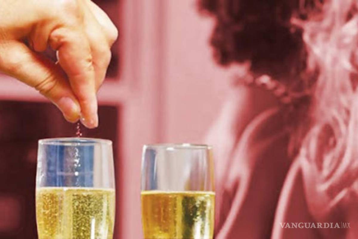 Detienen a dos mujeres por drogar y robar 180 mil pesos a hombre en hotel de Nuevo León