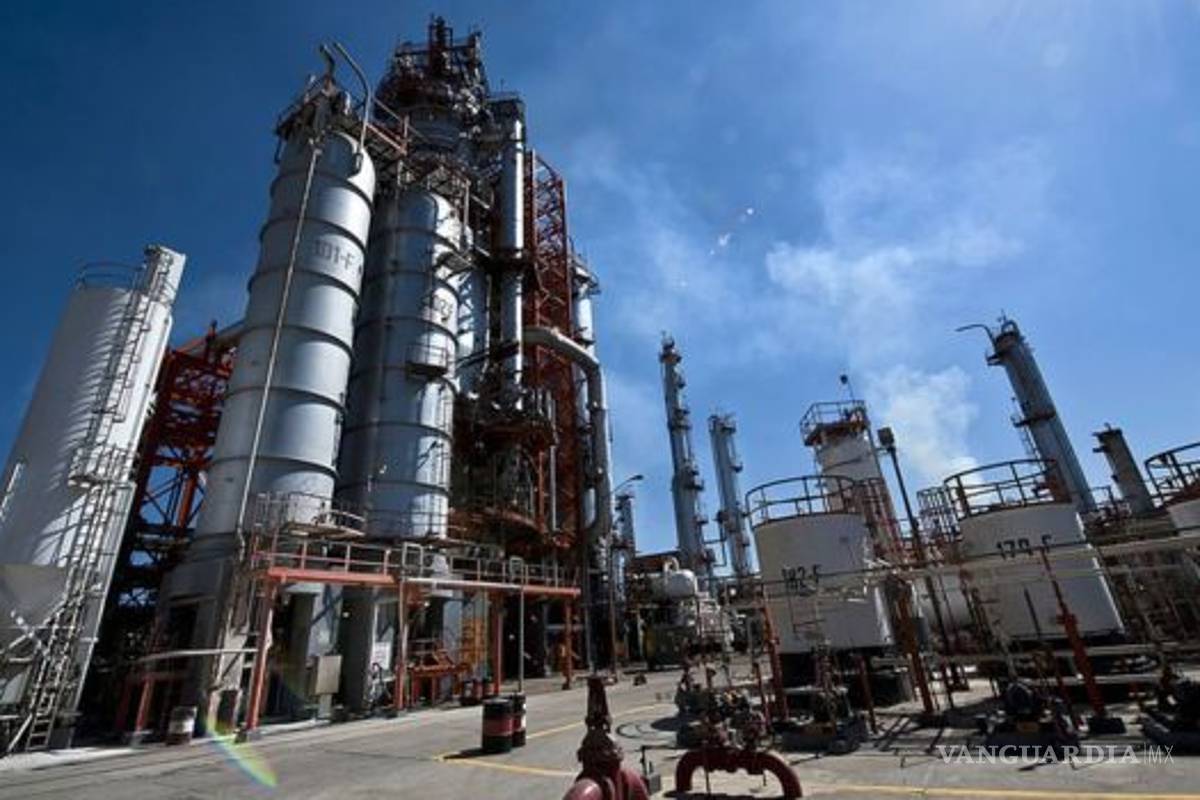 Propuestas de IP y expertos, en plan de AMLO para reactivar refinerías