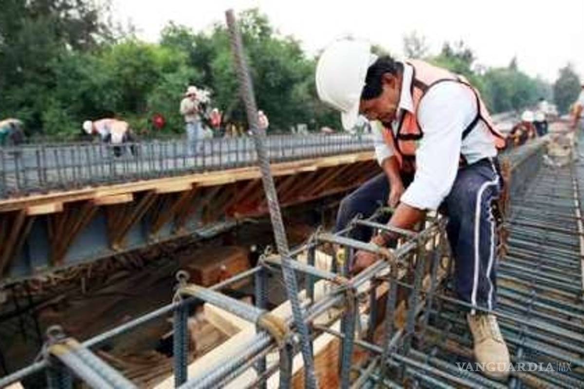 Casi estancados el gasto público e inversión privada