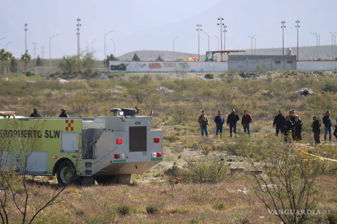 $!Las autoridades responsables de la investigación serán tanto las locales como el personal del aeropuerto de Ramos Arizpe, quienes colaborarán para determinar las circunstancias que llevaron al trágico accidente.