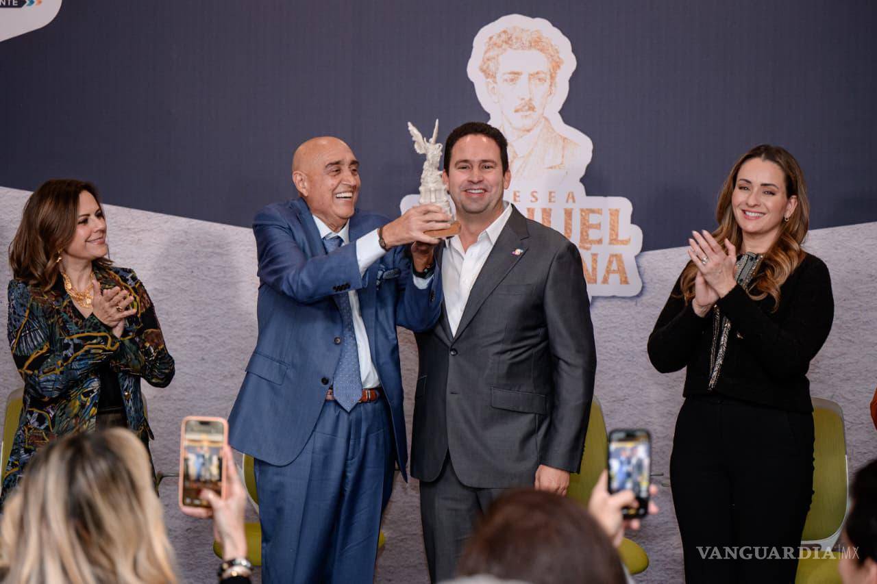 $!El homenajeado agradeció al Ayuntamiento de Saltillo por el reconocimiento y expresó su compromiso con seguir impulsando proyectos audiovisuales.