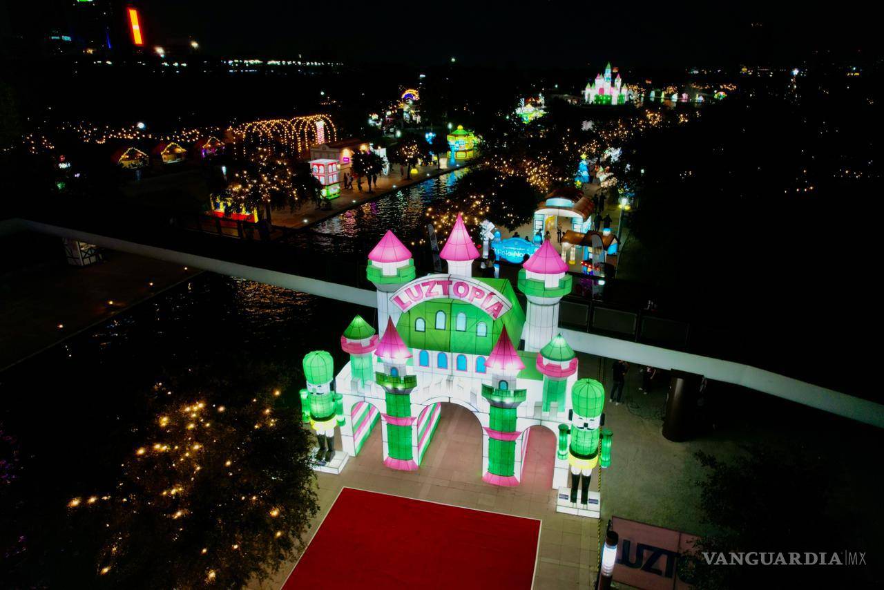 Se embarcan con Luztopía al ‘Expreso Polo Norte’ en el Parque Fundidora