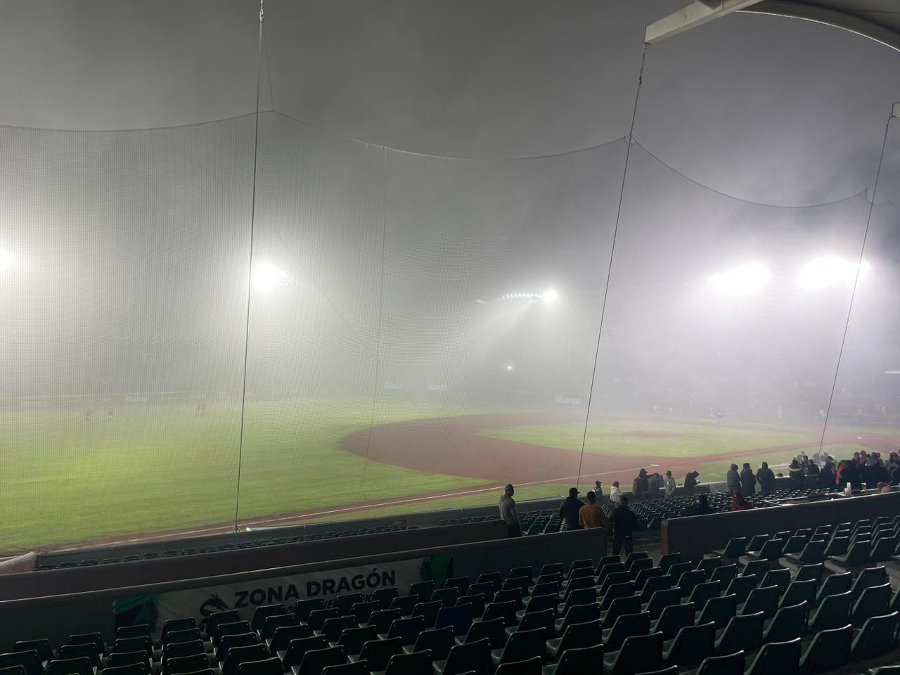 $!The fog did its thing at the Saraperos Stadium.
